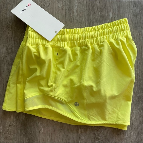Sold Lululemon Hotty Hot LR Short 2.5” in Electric Lemon (Yellow) - Picture 4 of 6
